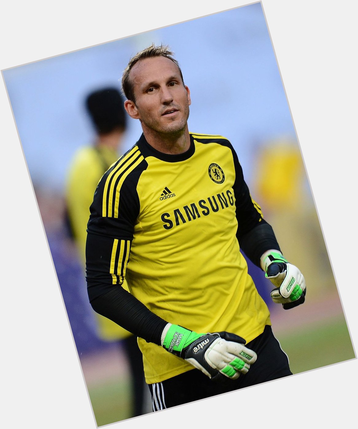 Happy birthday to former Chelsea goalkeeper, Mark Schwarzer 