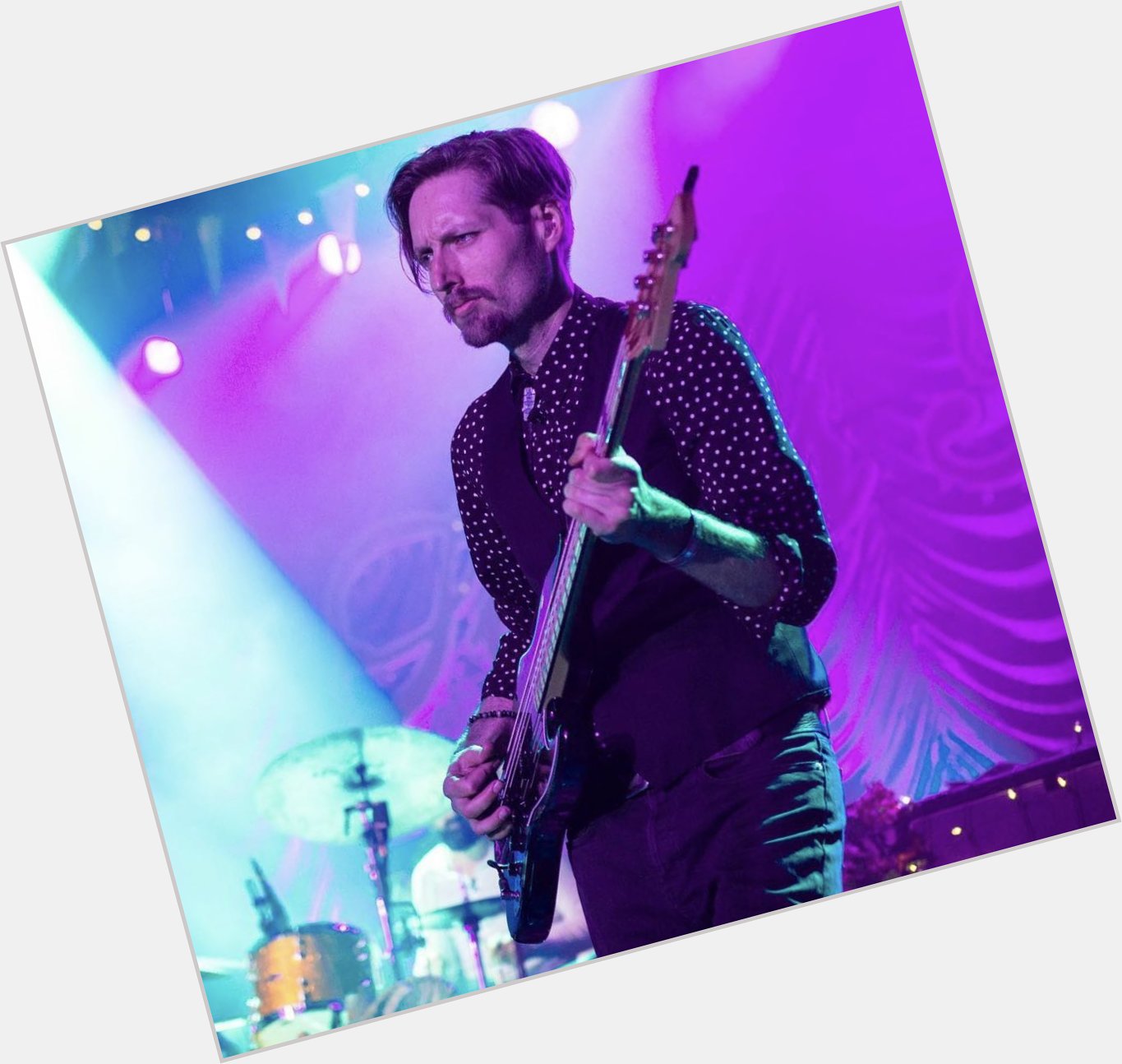      Mark Stoermer      One and only bassist for The Killers.

Happy birthday    