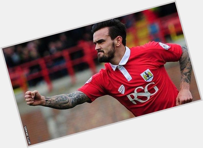 Happy Birthday Marlon Pack, a legend with 283 appearances for the club! 