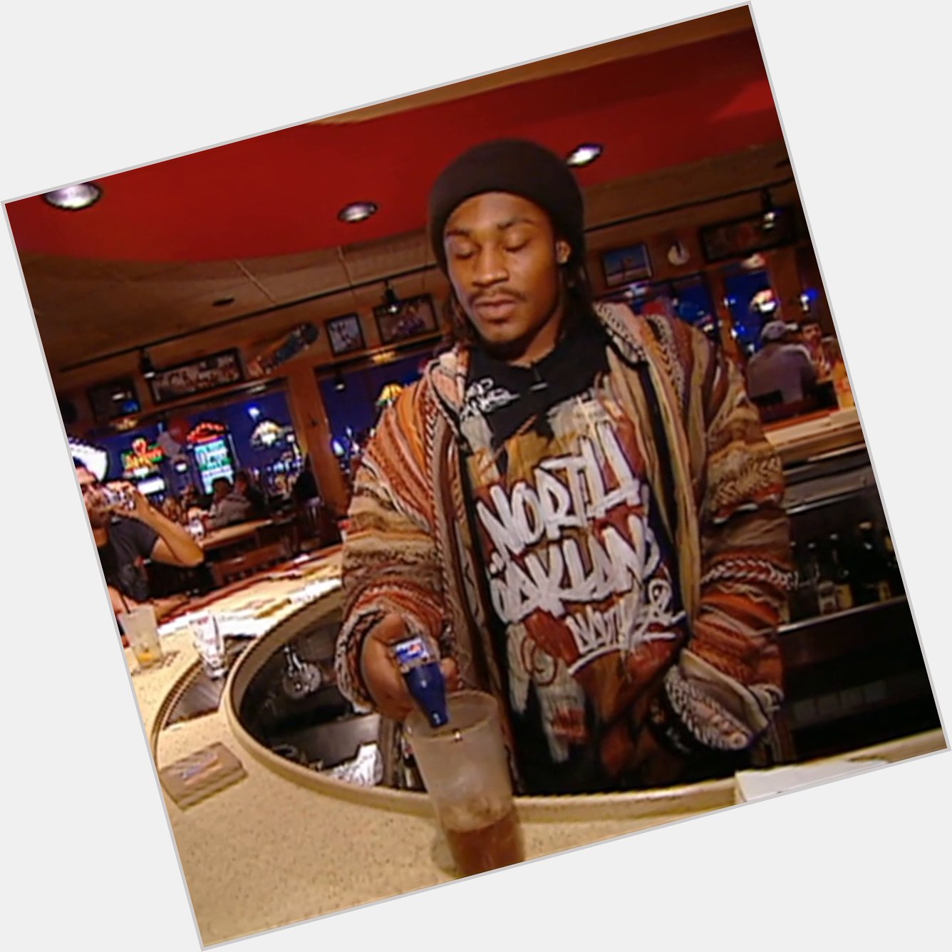 Happy 35th birthday to the future HOFer & skee-ball lover Marshawn Lynch.     