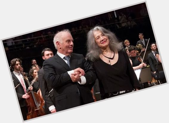 Happy 80th birthday to the incredible Martha Argerich!
 
Photo Credit: Laura Szenkierman/Prensa CCK 
