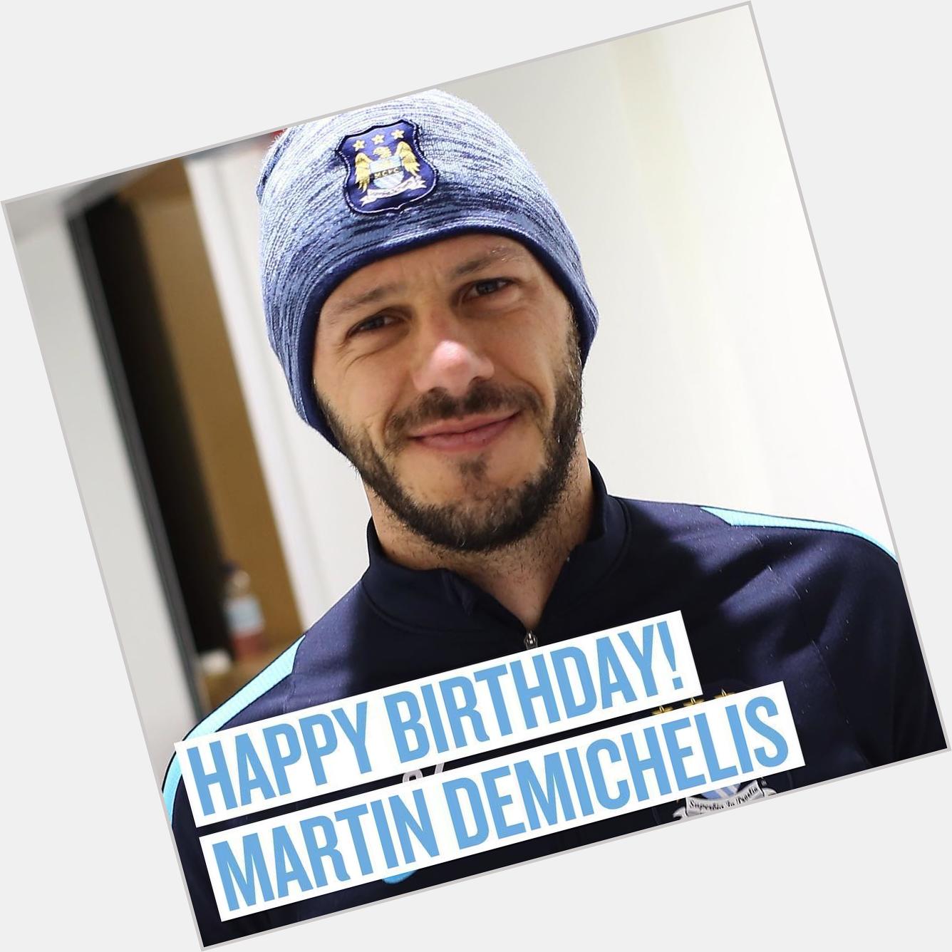 Happy Birthday Martin Demichelis 35th. Semoga makin garang maenya. 