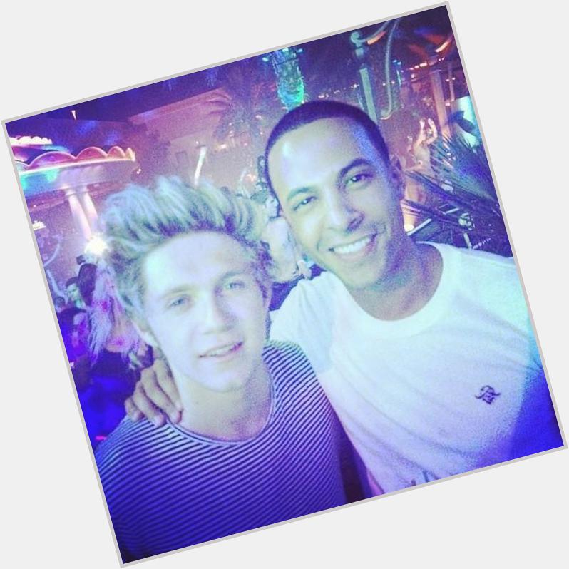 Niall just posted this on IG wishing Marvin Humes a happy birthday!     