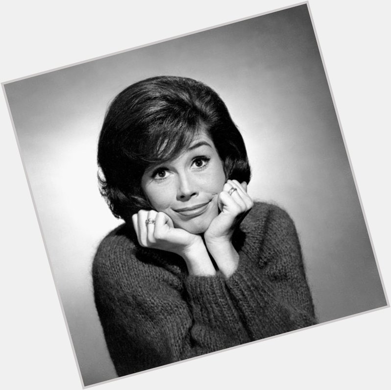 Happy 79th birthday to a woman who I believe is the epitome of grace, beauty, and hilarity, Mary Tyler Moore. 