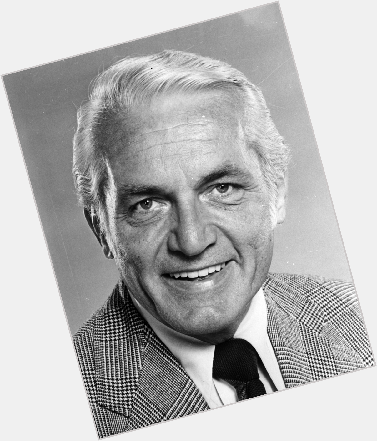 Happy 100th Birthday to Ted Knight, who played Ted Baxter on THE MARY TYLER MOORE SHOW!! 