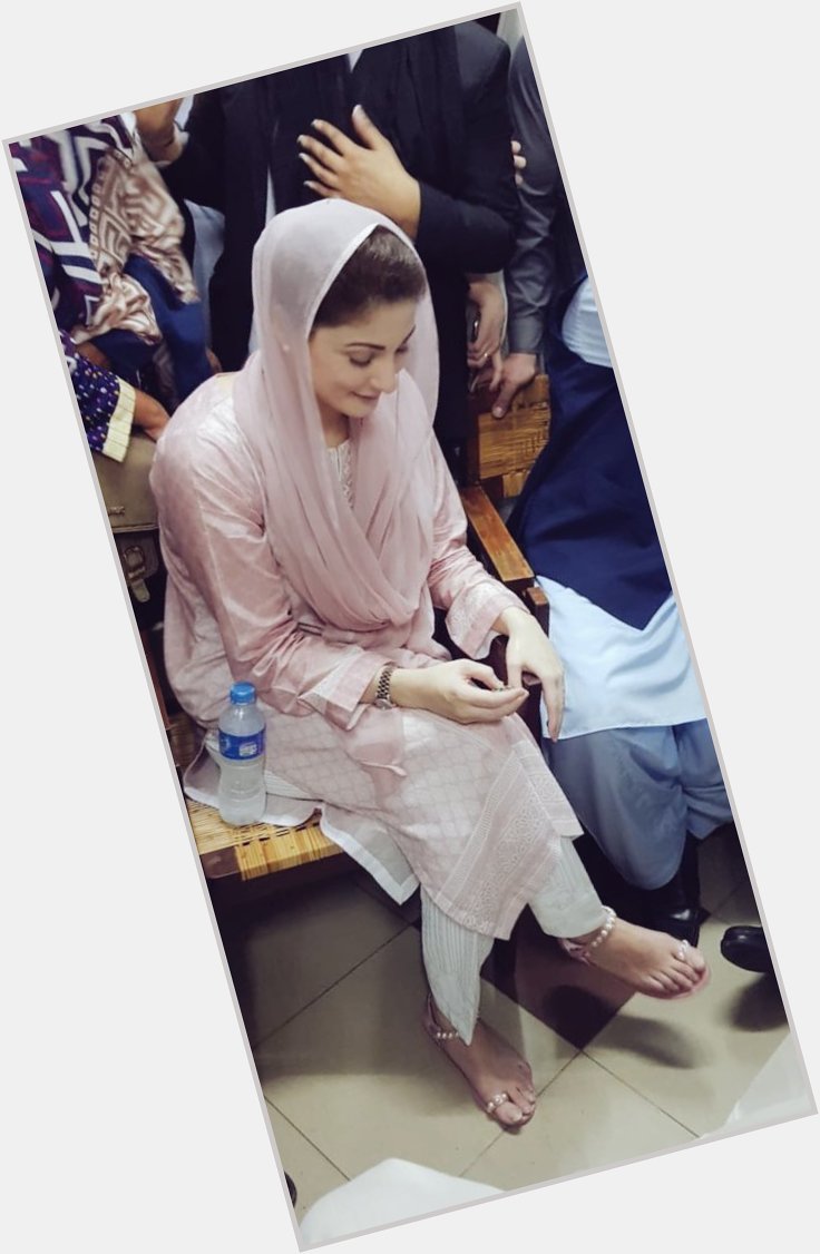 Happy birthday 
Maryam Nawaz Sharif
beauty queen kingdom of pakistan 