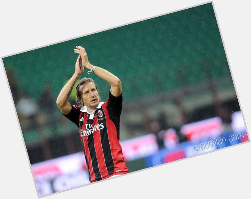 Happy birthday to Massimo Ambrosini, who turns 38 years old today! Buon compleanno! 