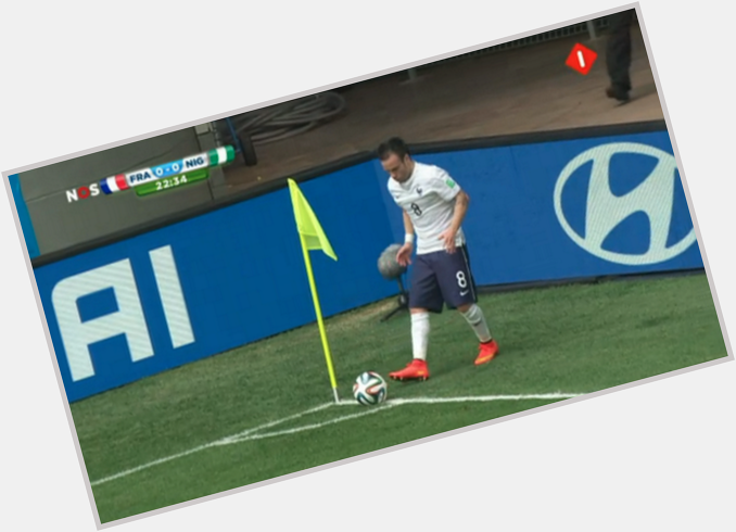 Happy Birthday to Mathieu Valbuena the only player that makes a corner flag look massive 