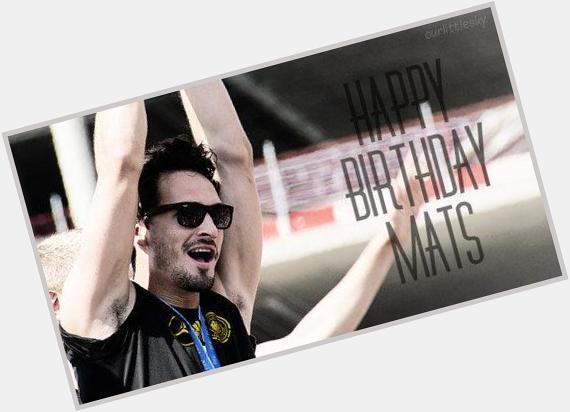 Happy Birthday      .
Alles Gute zum Geburtstag Mats Hummels!!!     . 