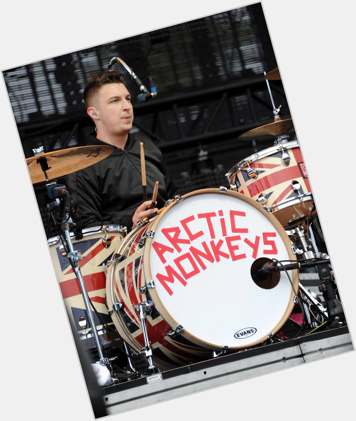 Happy Birthday \Matt Helders\
Band: Arctic Monkeys
Age: 32 