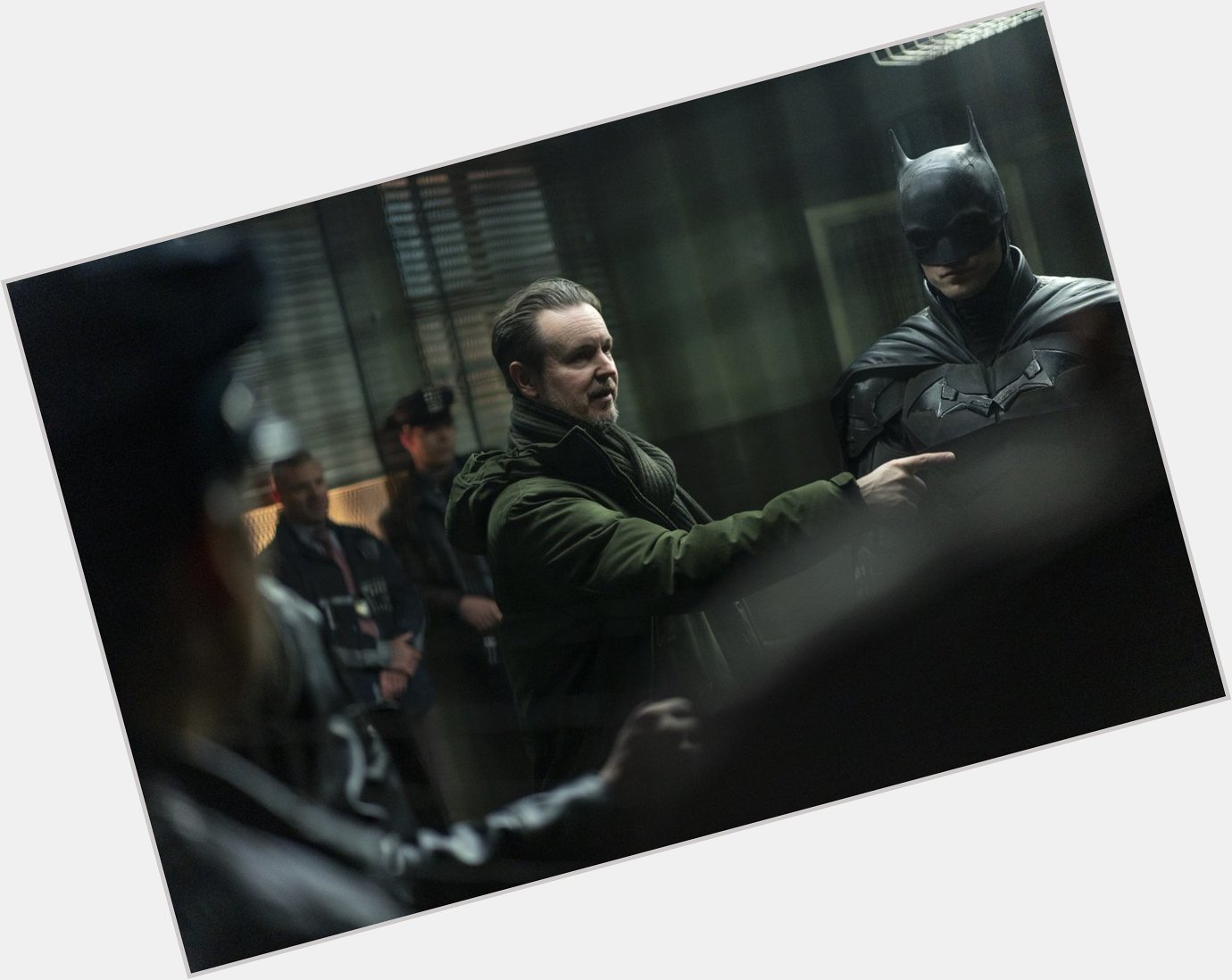 Happy Birthday to visionary director, Matt Reeves! 

Reply with your favourite shot from the movie! 