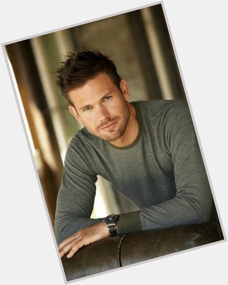 Happy Birthday to Matthew Davis  have a great day!!! 