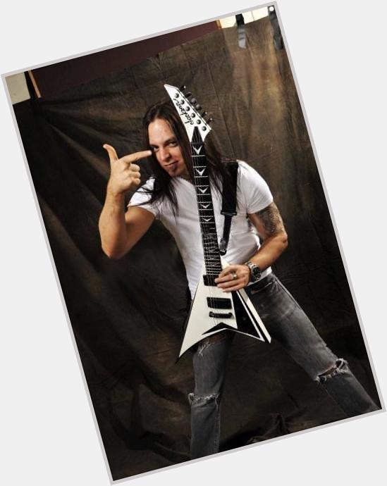 Happy birthday to Matthew Tuck, singer from bullet for my valentine: 