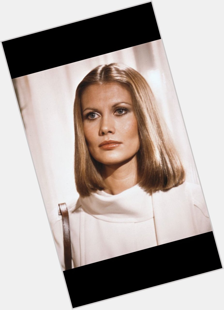 Happy birthday Maud Adams (1945) who played 2 different Bond girls. The man with the golden gun and Octopussy. 