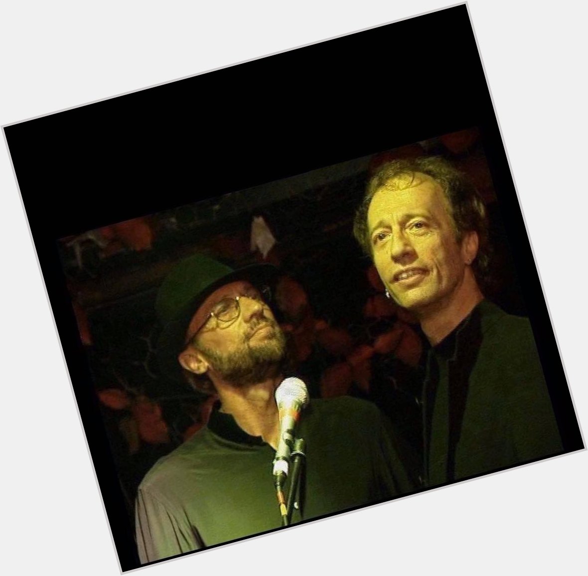 Sharing this great picture of Robin and Maurice Gibb wishing them a heavenly happy birthday!!    