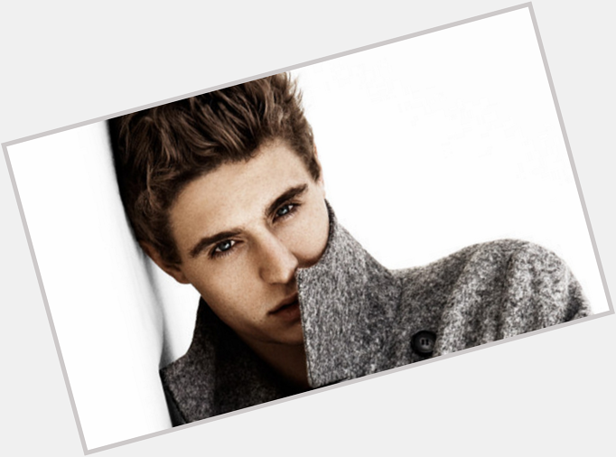 29 Reasons To Fall In Love With Max Irons 