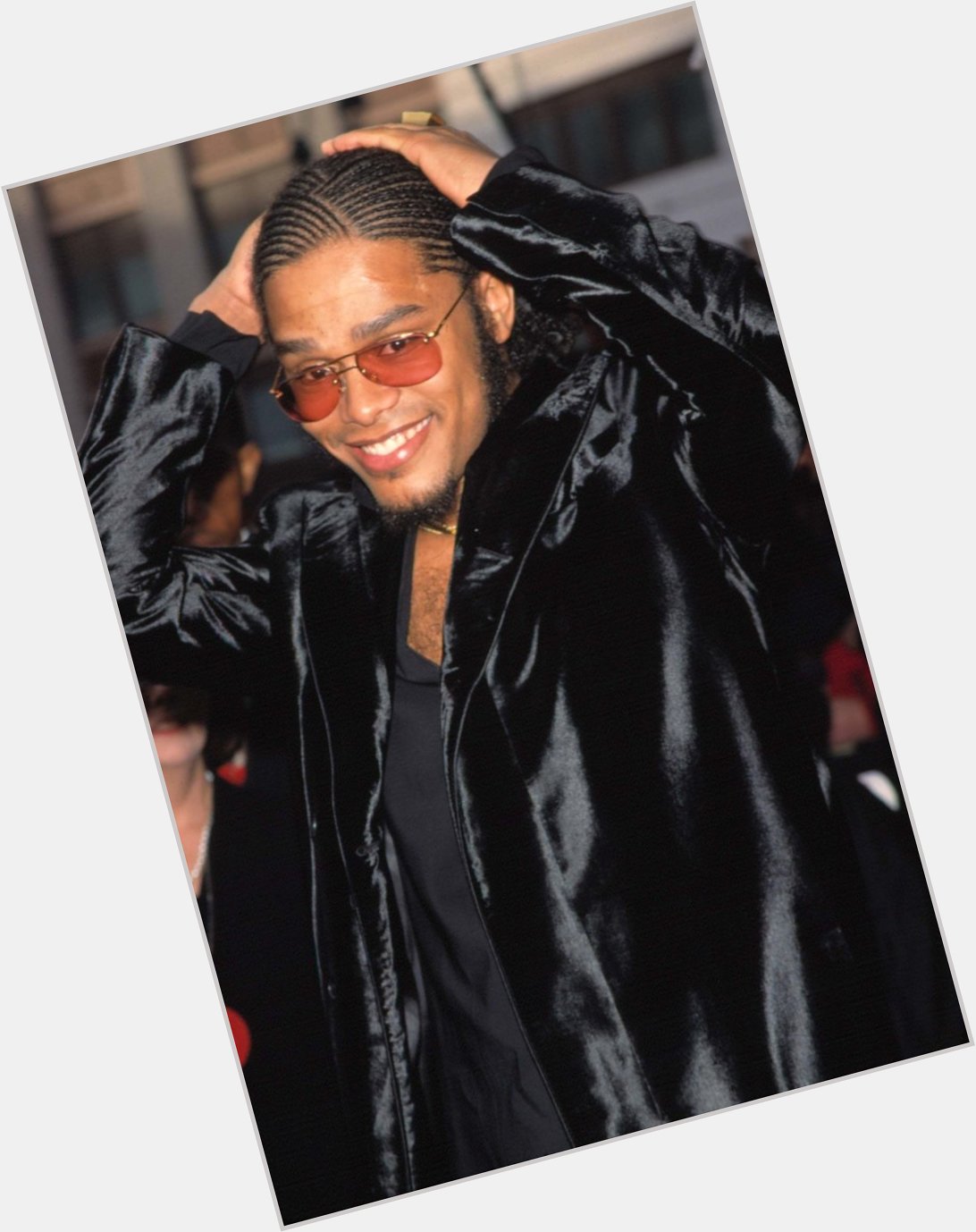 Happy 49th Birthday to the amazing Maxwell, One of the greatest voices of all time and a certified R&B Legend 