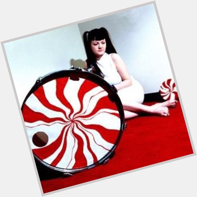 Meg White 

( D, Perc & V of White Stripes)

Happy 41st Birthday!!!

10 Dec 1974

American GarageRevival Drummer 