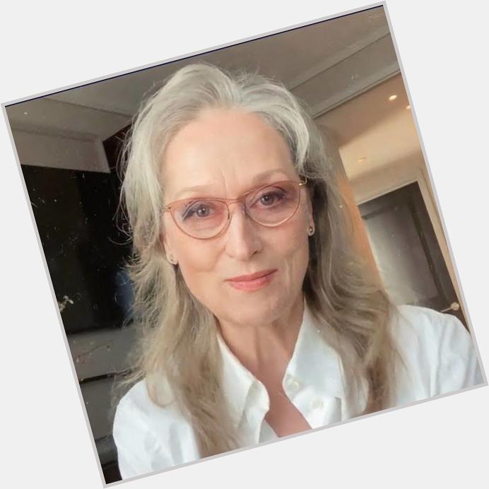E chegou o dia desta mulher que amo e admiro, minha atriz da vida..te amo velha      Happy Birthday Meryl Streep 
