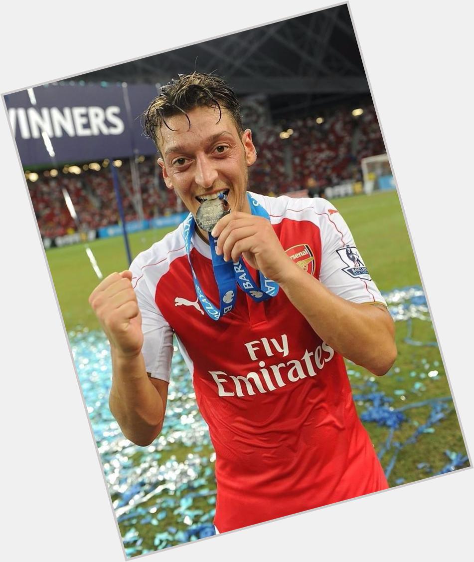 A very happy birthday to Mesut Ozil! 