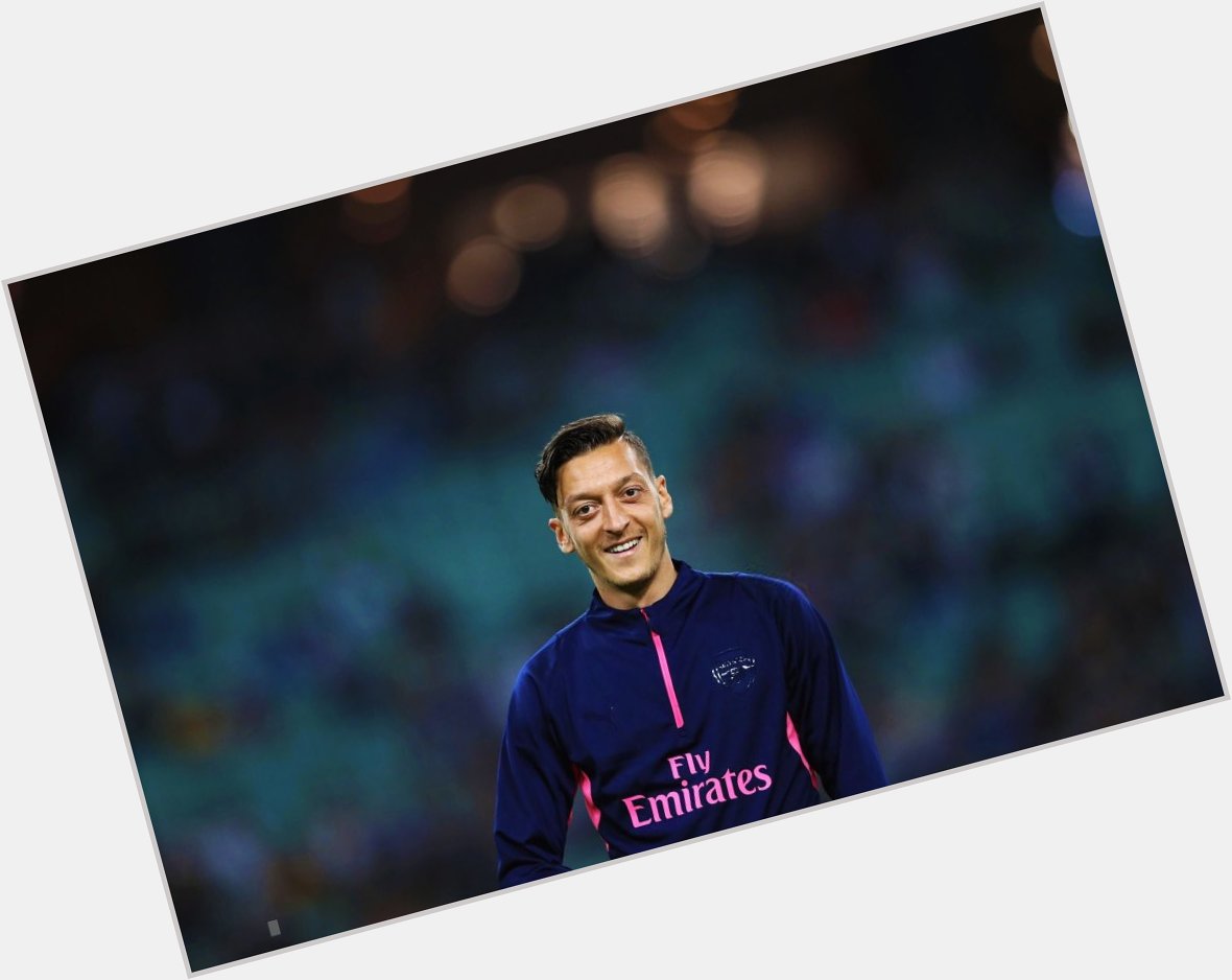 Happy Birthday, Mesut Ozil !    