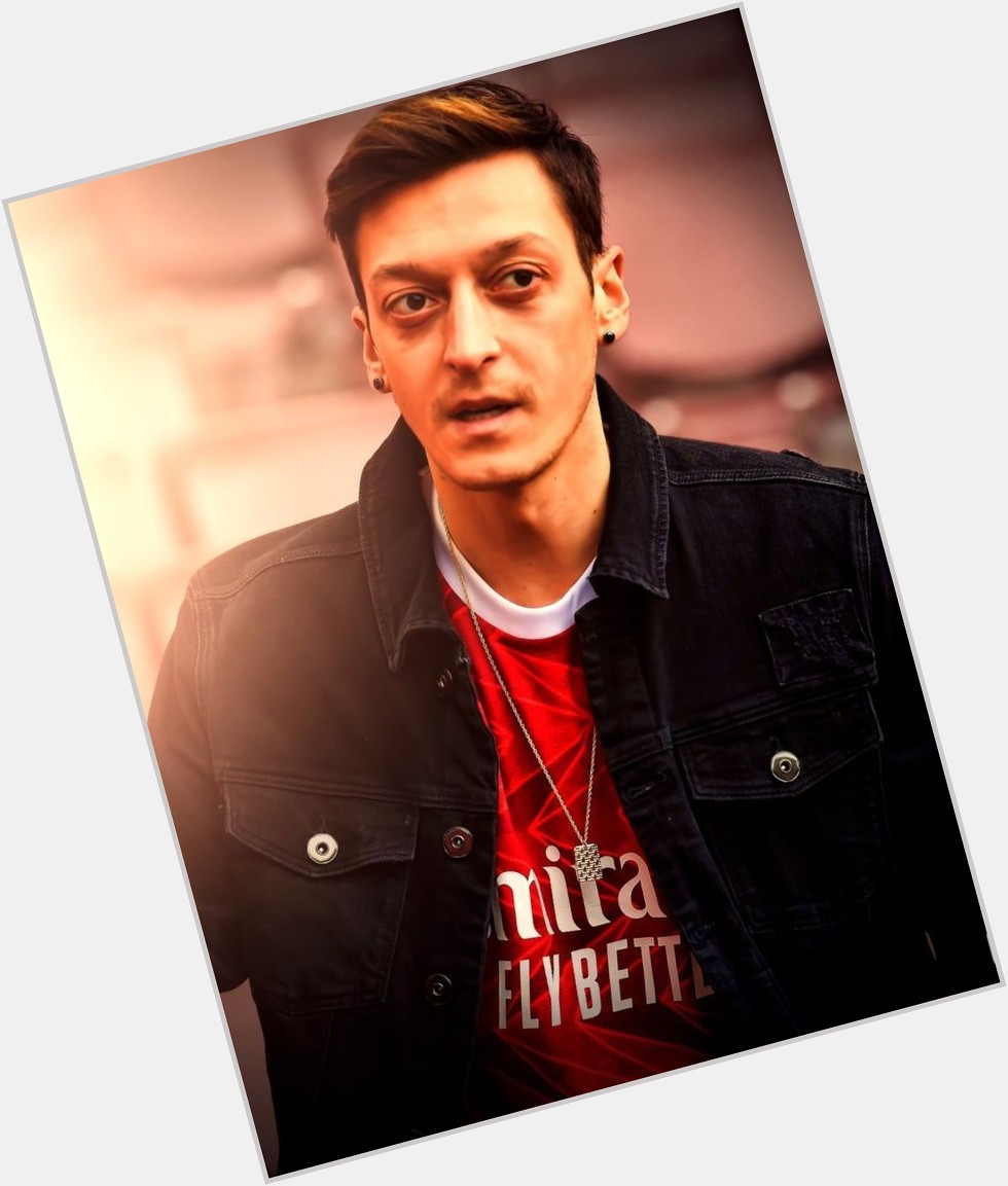 Happy Birthday Mesut Ozil, I wish you a very happy birthday, I love you, fan club from Thailand  