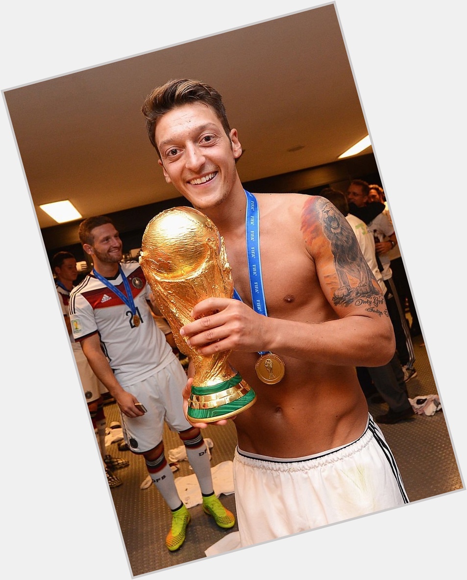 Happy 33rd Birthday former Gooner Mesut Ozil   Yes.. I found a top less photo 