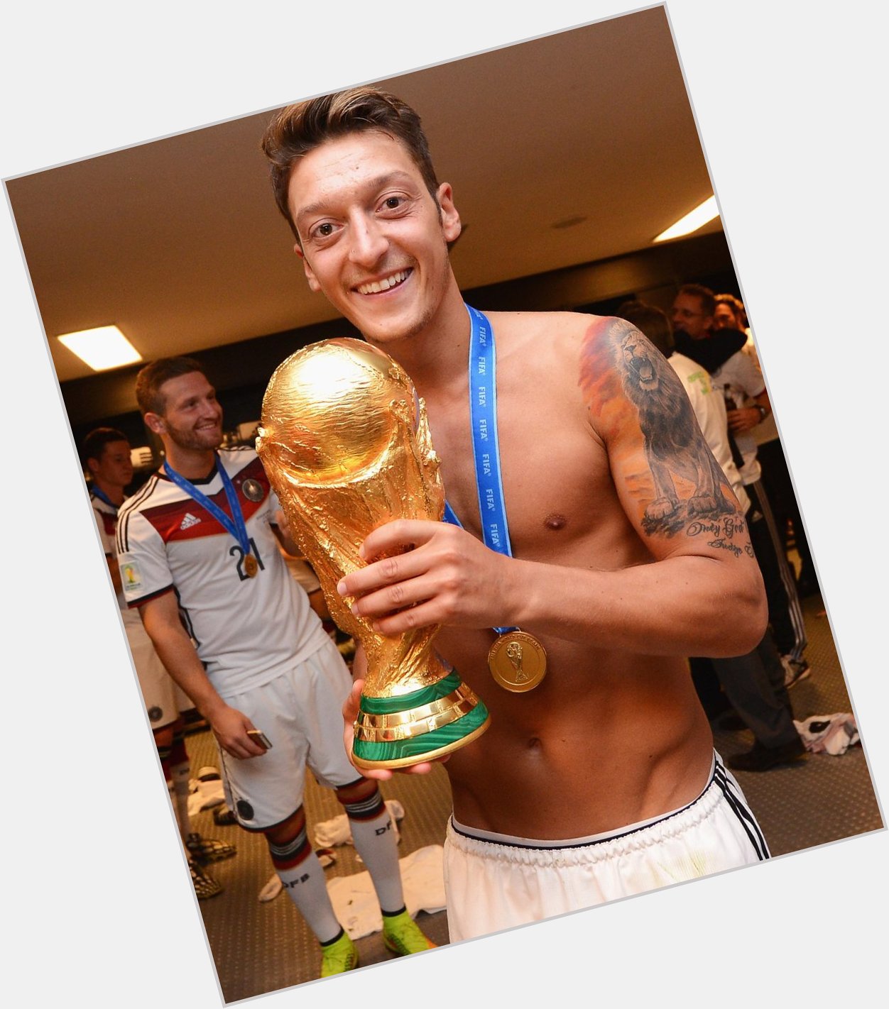 Happy Birthday to Mesut Ozil, a certified baller 