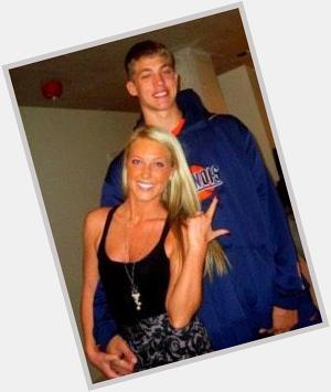 Happy 23rd bday to the legendary Meyers Leonard. A hero with a great head of hair for life 