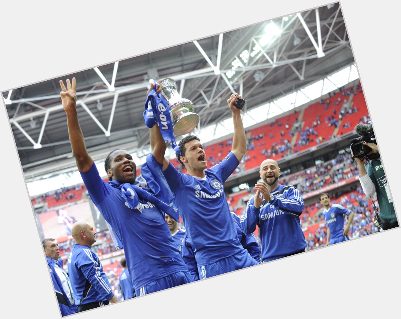 Happy birthday to legend, Michael  Here he is lifting the FA Cup with in 2010 