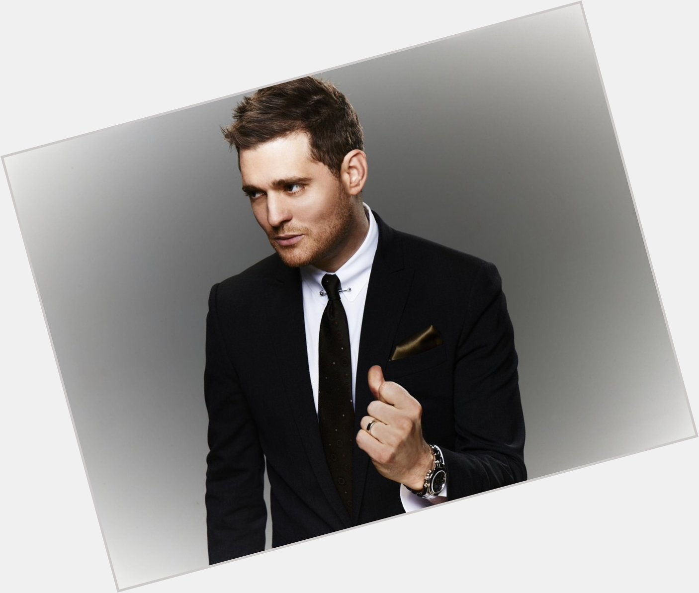 Happy birthday Michael Buble (39)! Pastikan kamu download & streaming lagu - lagunya di Smartmusic. 