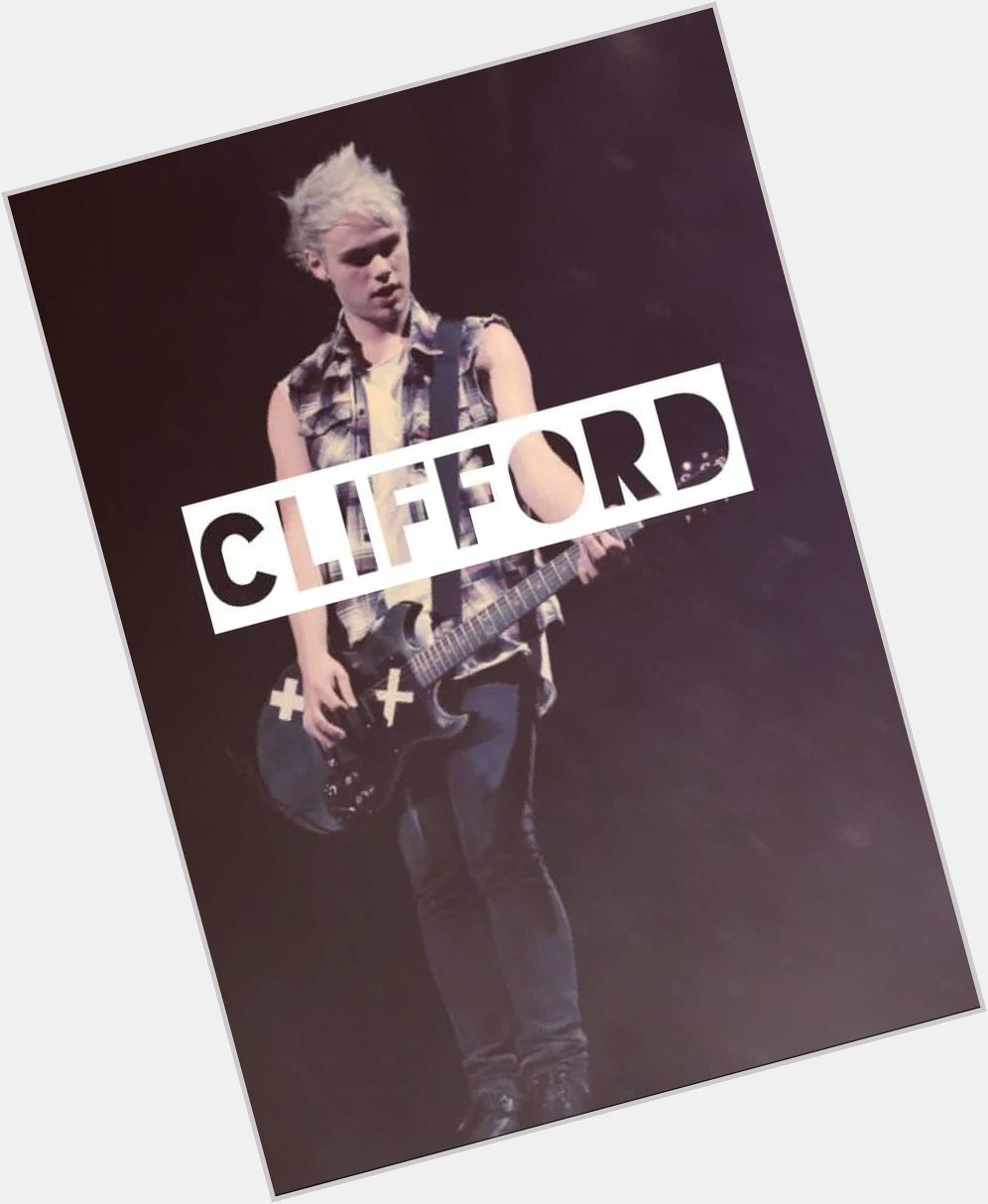  Hii! Happy 19th birthday Michael Gordon Clifford! Wishing all the best for you and the band  loveyou! 