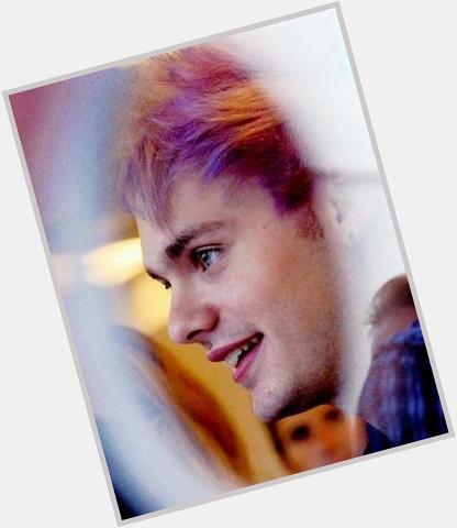HAPPY HAPPY BIRTHDAY MY GORGEOUS BABE MICHAEL GORDON CLIFFORD!!! ((my fave pic of yours)) 