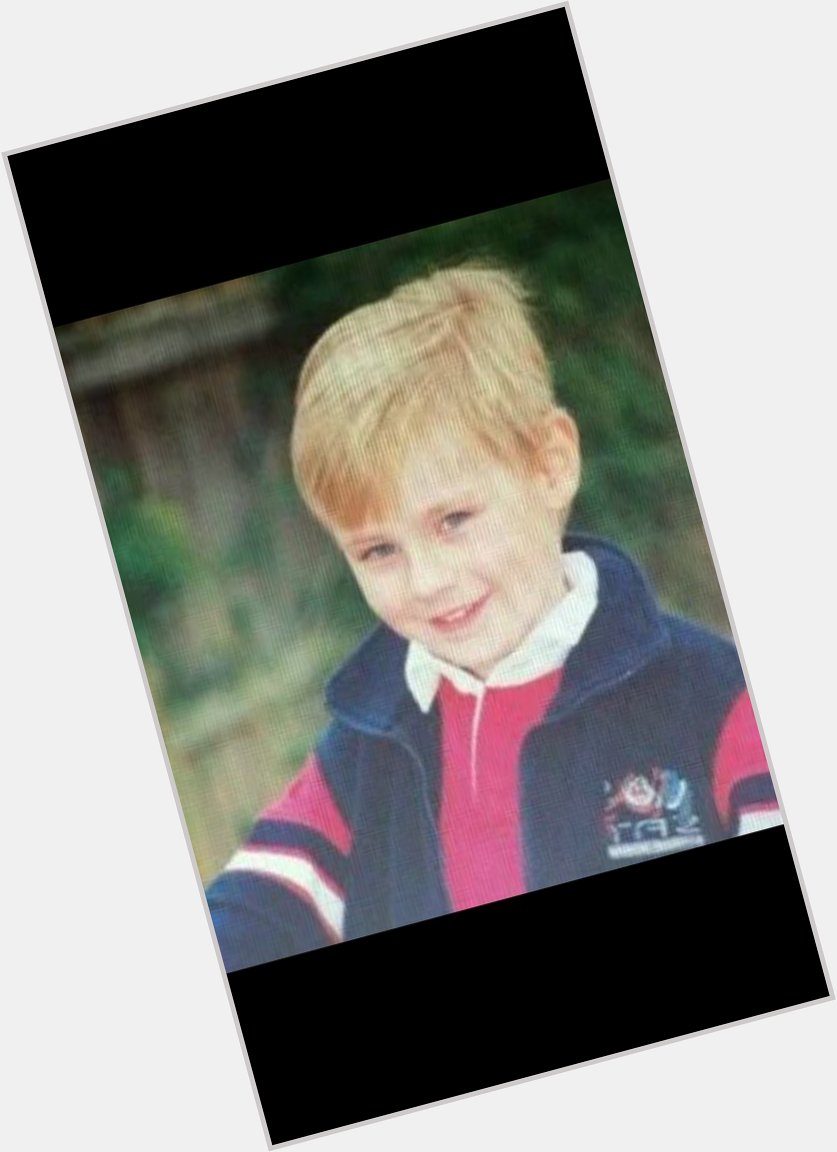 HAPPY BIRTHDAY MICHAEL GORDON CLIFFORD! I can\t believe you\re 20 Love you!   
