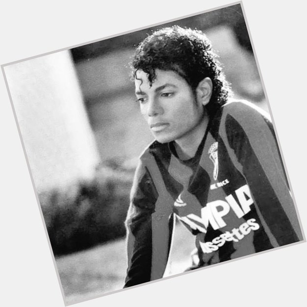 Happy birthday michael jackson. he is probably the first celebrity i \"obsessed\" over lmao. 