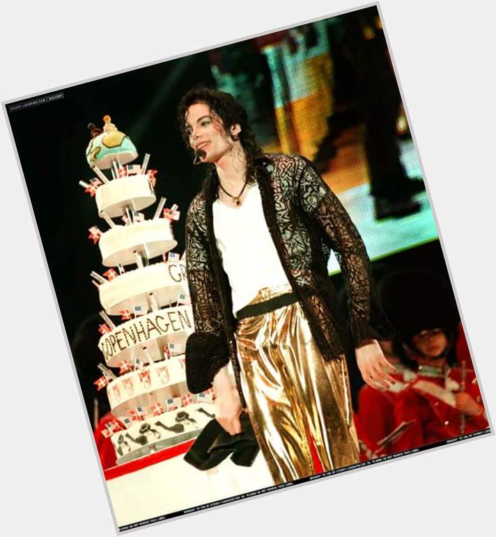 Há 59 anos nascia Michael Jackson, o rei do pop. Birthday 