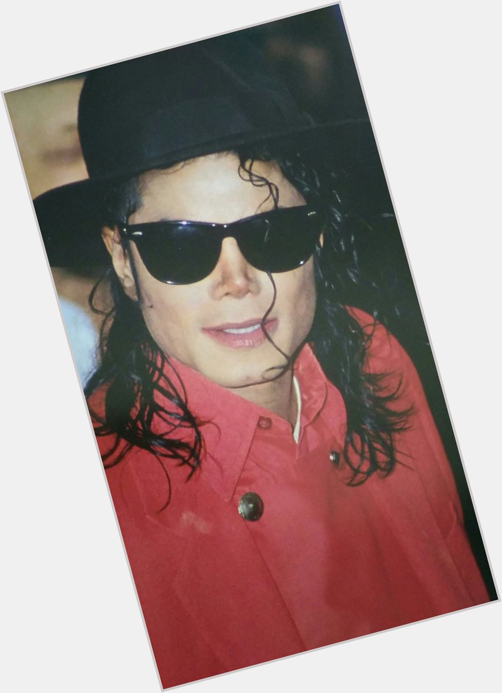 Michael Jackson.Happy Birthday.King of hearts!             