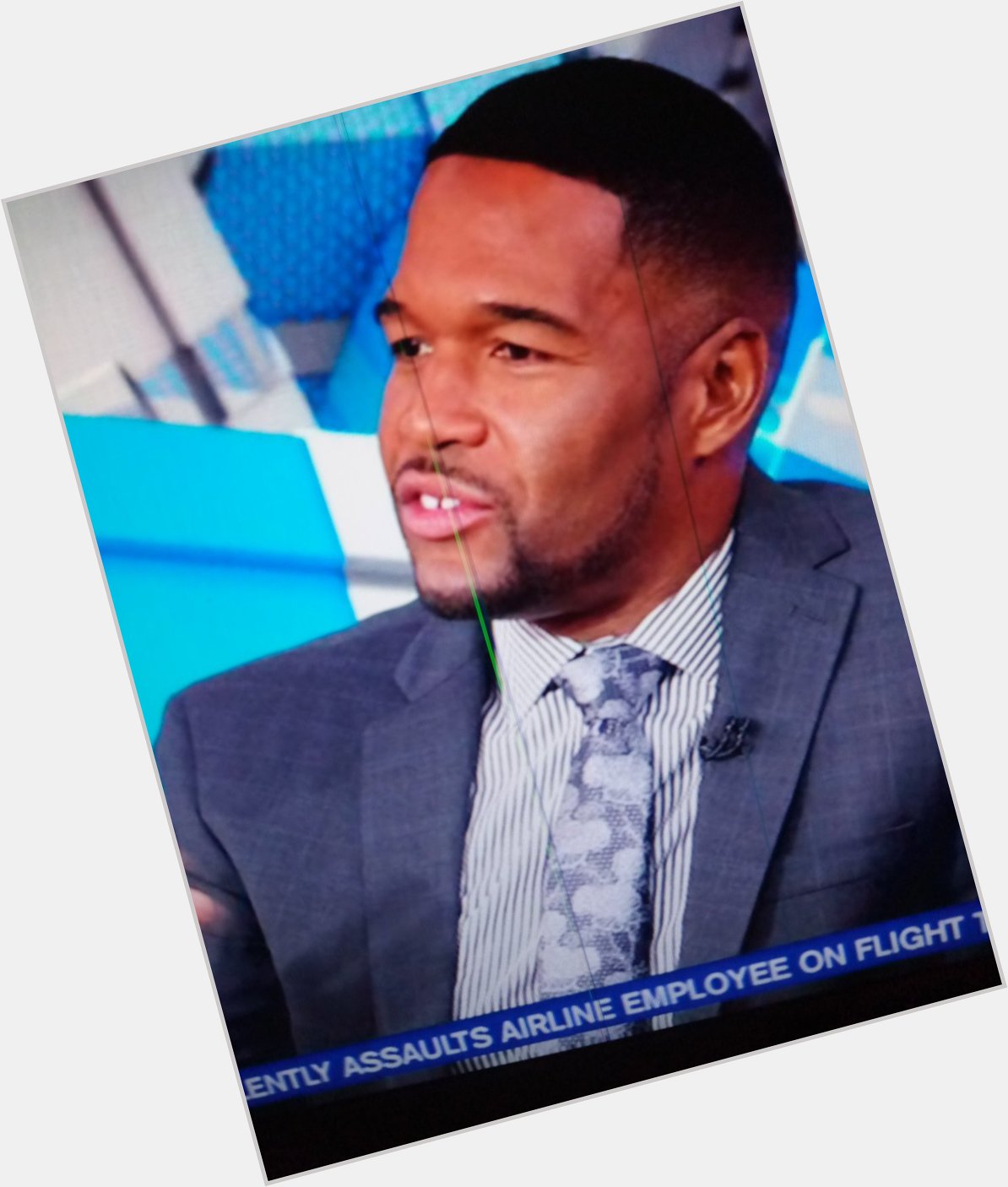 Happy birthday to Michael Strahan God bless and many more where\s the party 