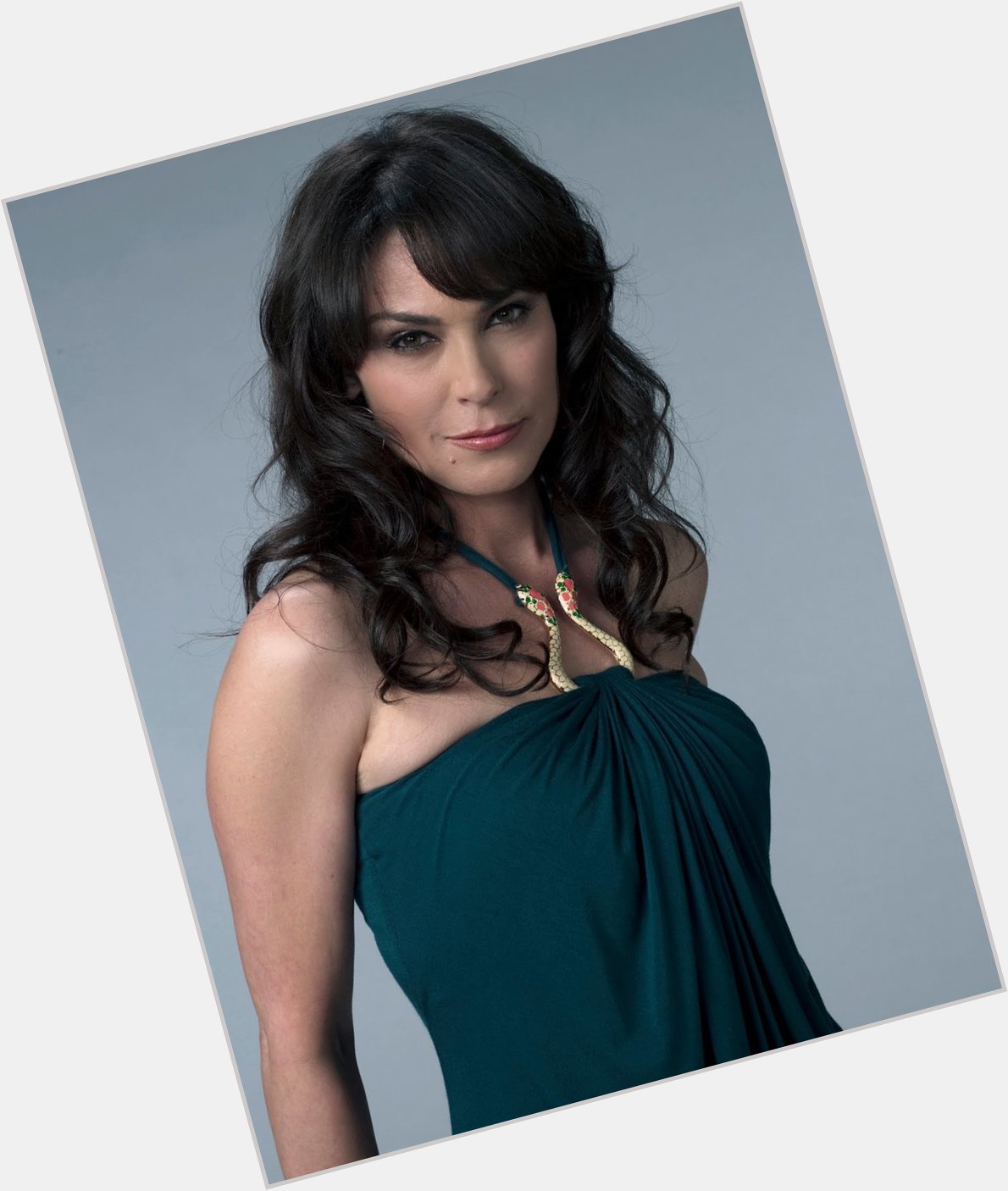 Happy Birthday to Michelle Forbes 
(January 8, 1965). 