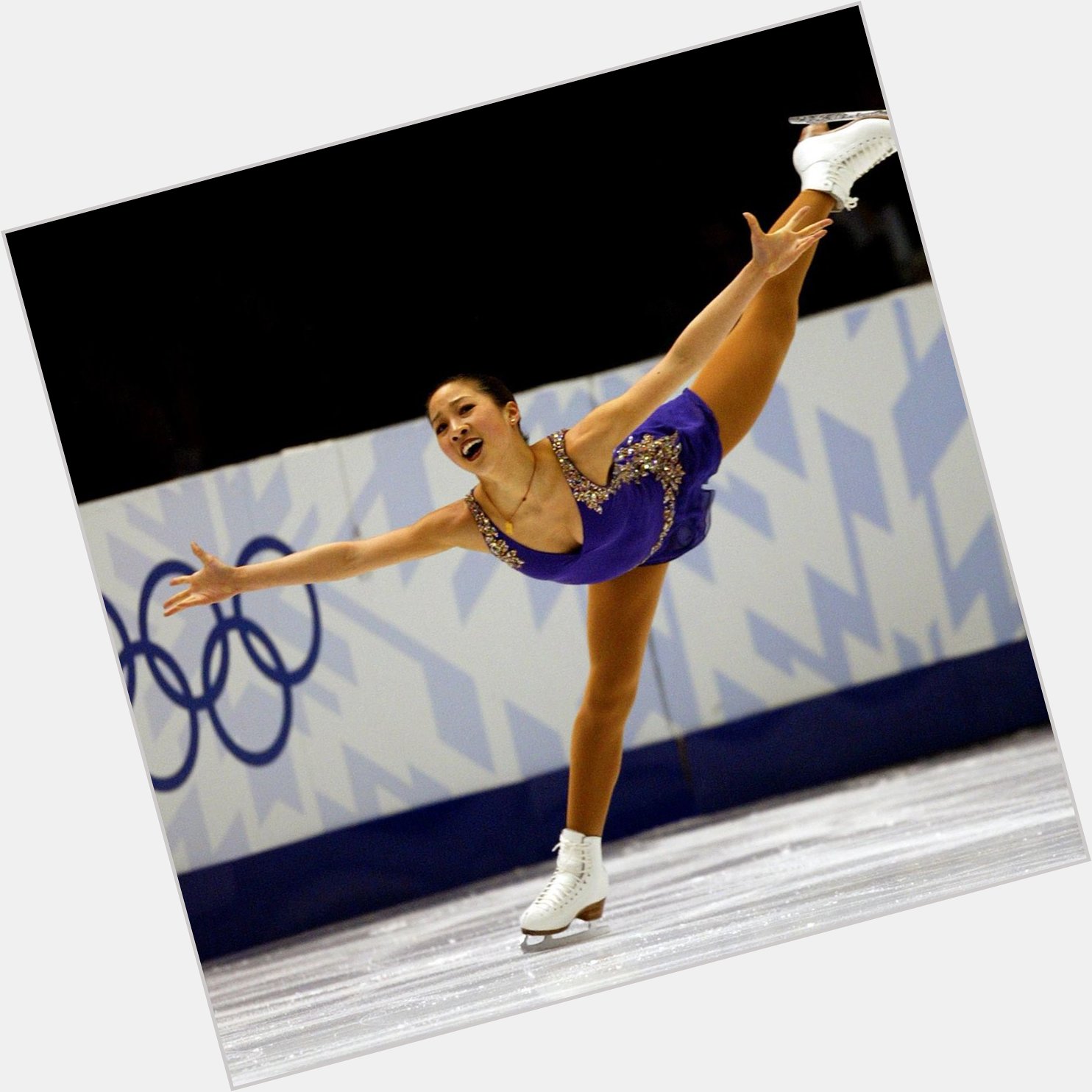 Happy 42nd Birthday to retired figure skater, Michelle Kwan! 