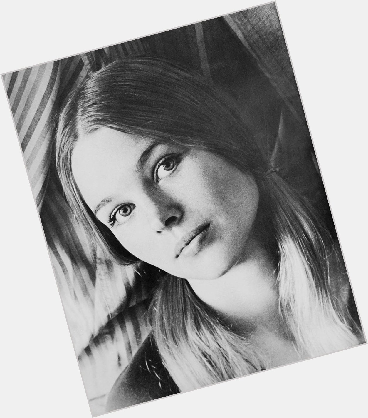 Happy Birthday to your mom, Michelle Phillips. 
