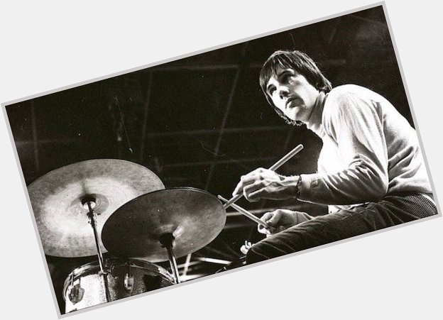 Happy birthday Mick Avory , legendary drummer with the Kinks. 