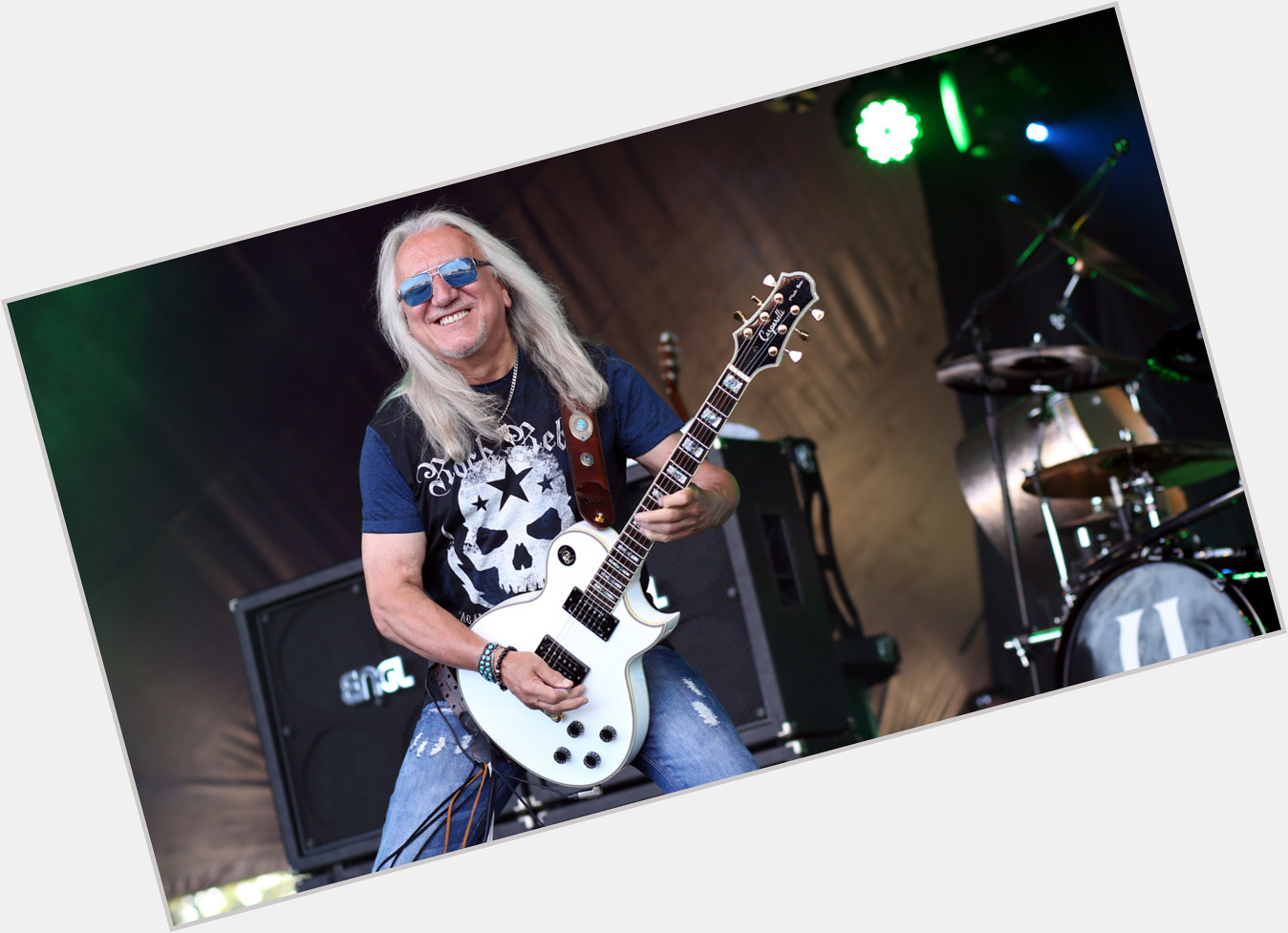 Happy birthday to the amazing Uriah Heep guitarist Mick Box! He celebrates today his 74th birthday! 