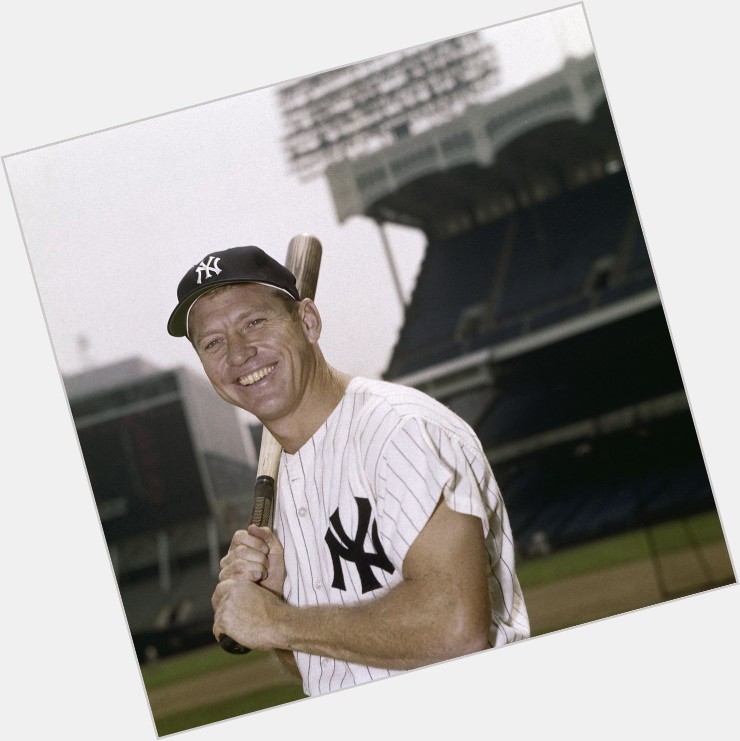 Happy birthday to one of the greatest to ever take the field, Mickey Mantle! He would have been 86 today. 
