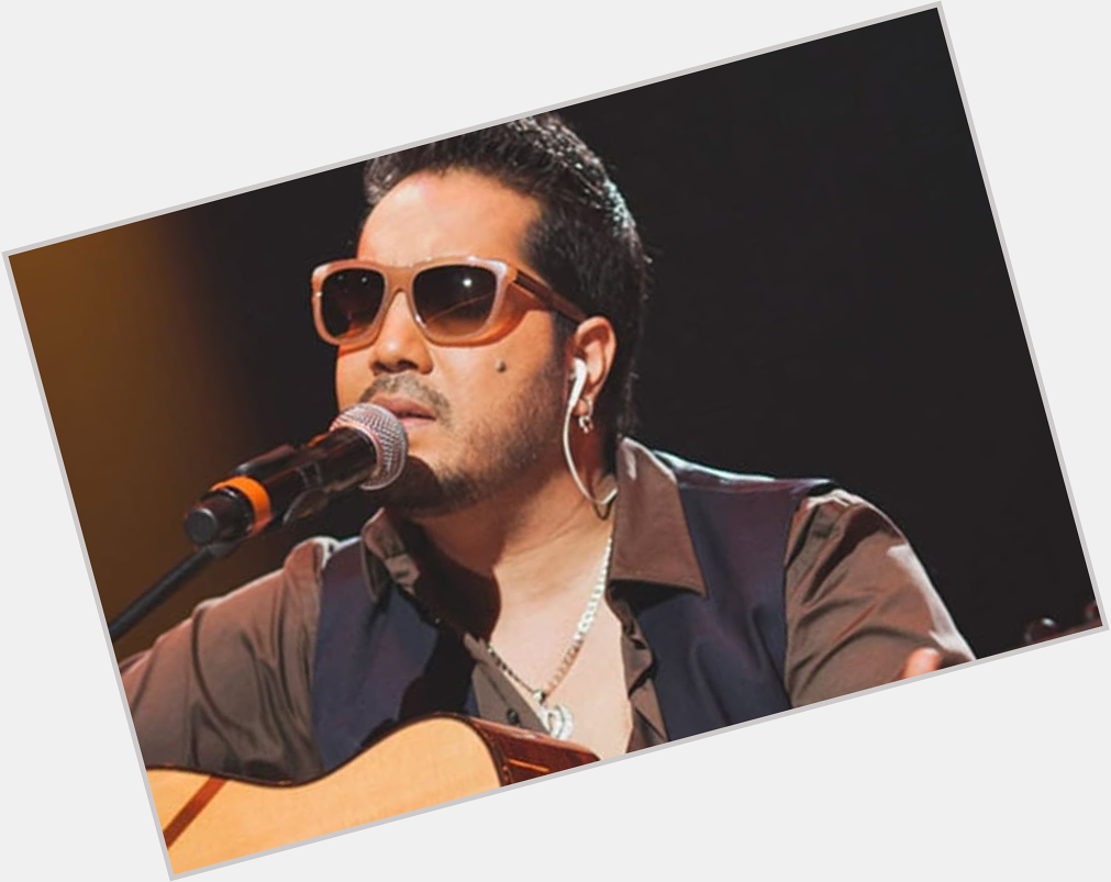 Happy Birthday Mika Singh

Our very own King of POP !!

Lots of love to you, my favorite paaji     