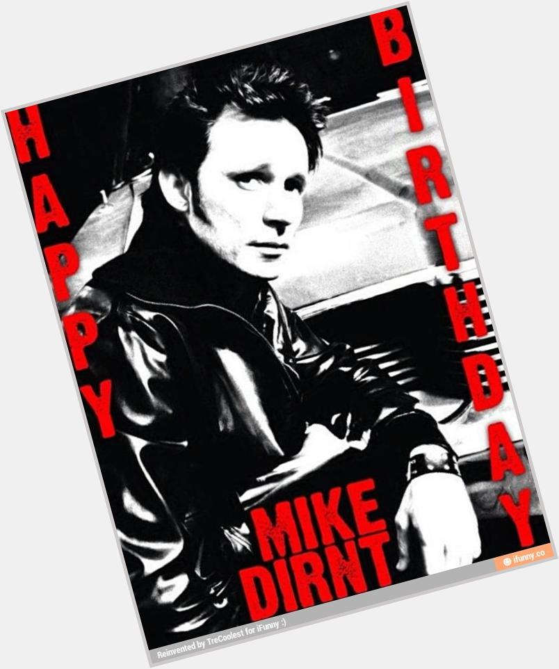 A big Happy Birthday to Mike Dirnt! Here\s to many more years of picking! 