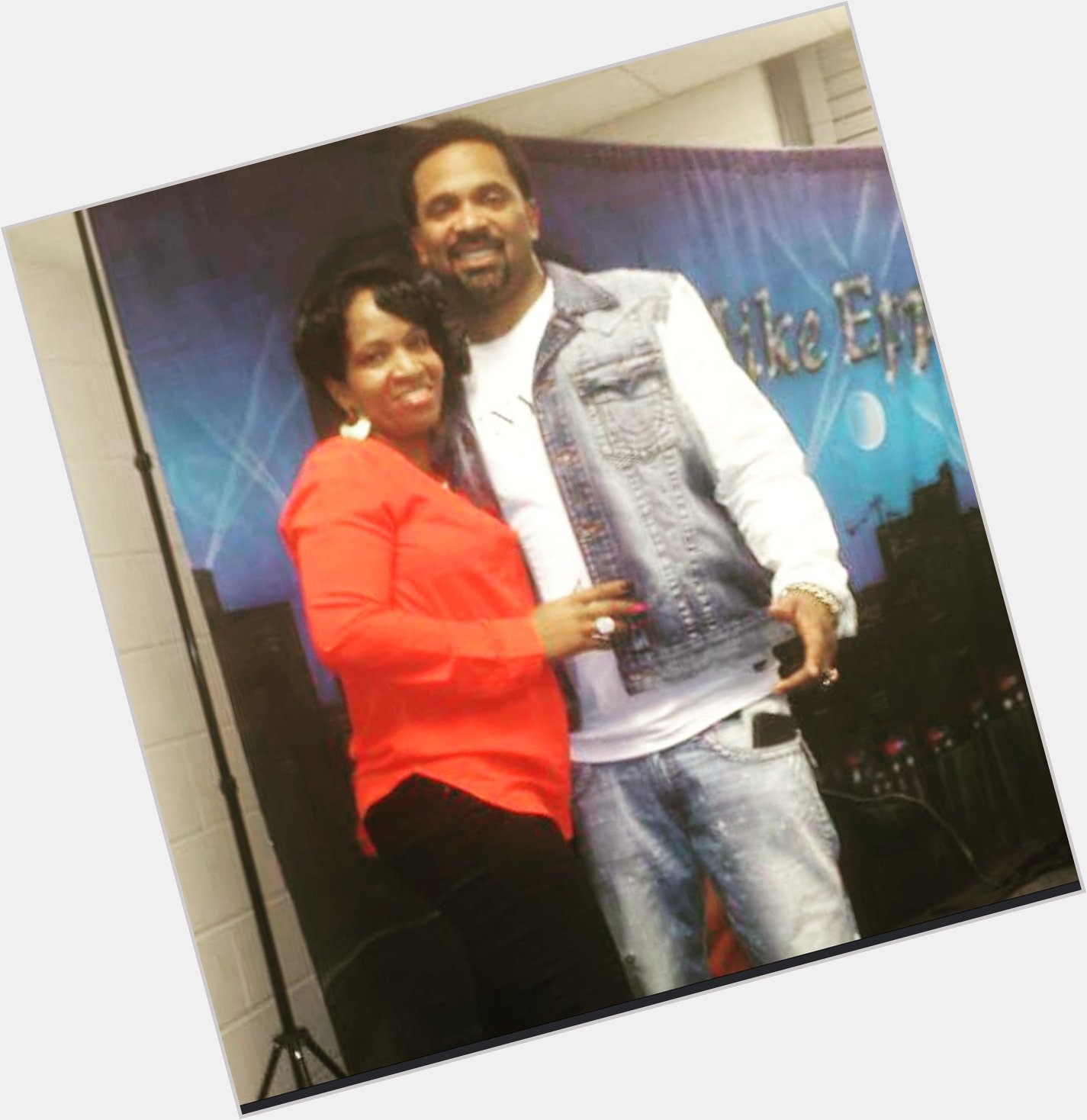 Gm World  .. I want give a Big Happy Birthday  shout out to.. Mike Epps  