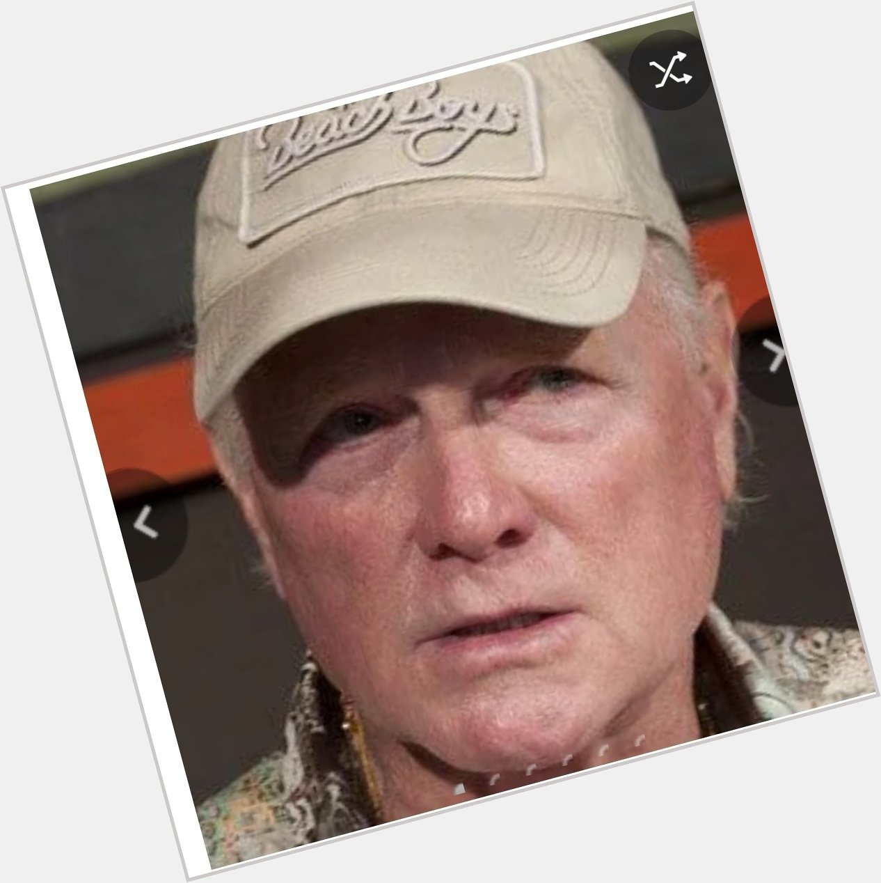 Happy birthday to this great singer. Happy birthday to Mike Love 