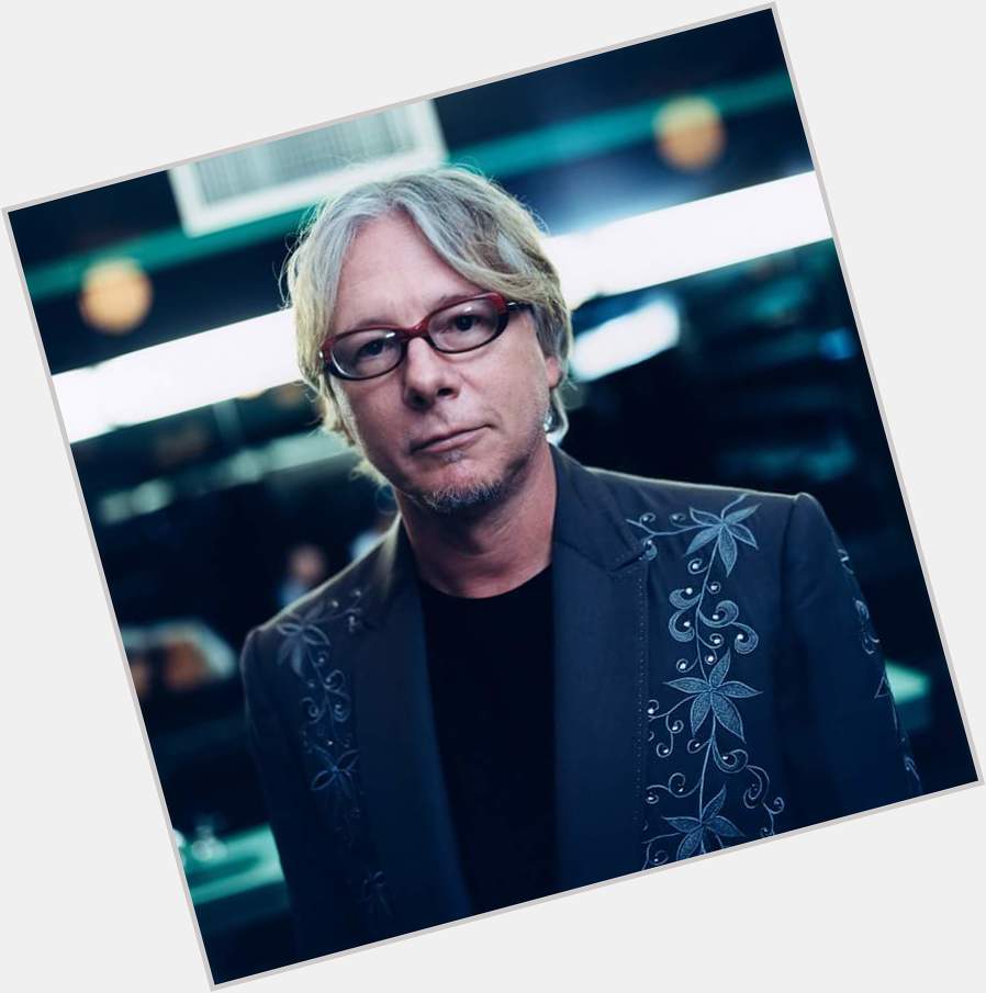  Happy birthday to Mike Mills!
(R.E.M.)   