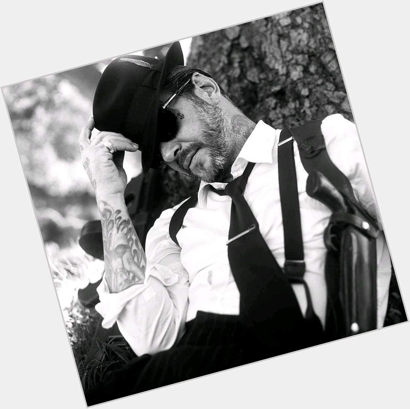 Happy birthday to Mr. Mike Ness, of the legendary Social Distortion. One of my all time favorite bands! 
